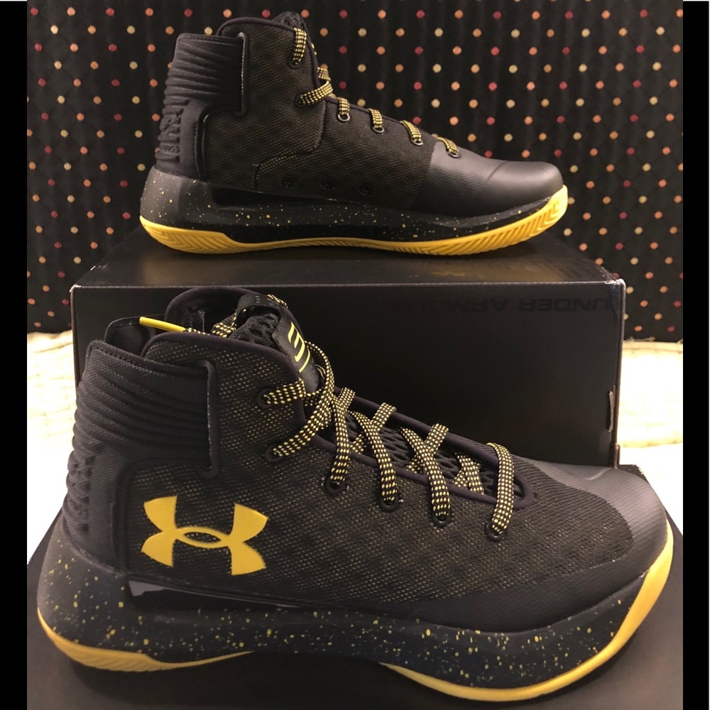 NWT Under Armour Steph Curry Basketball Shoes